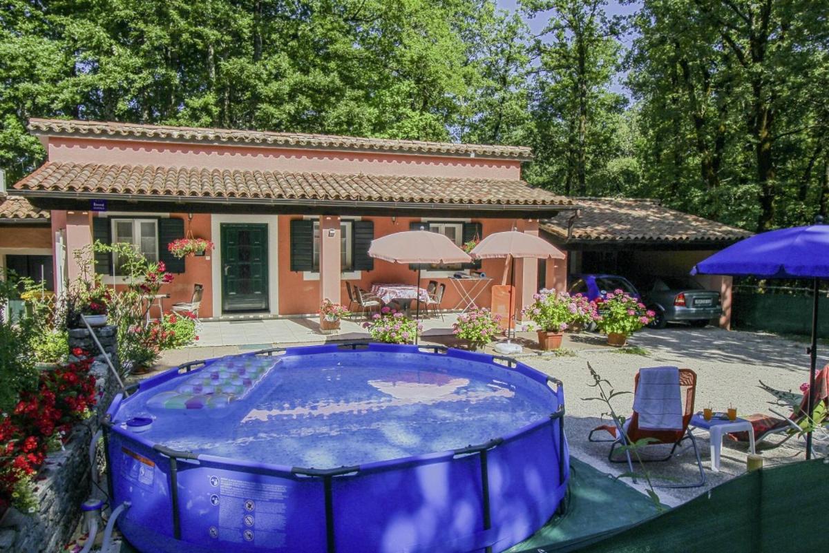Dalibor In Jakacici - Haus Fuer 2-4 Personen Gračišće Buitenkant foto