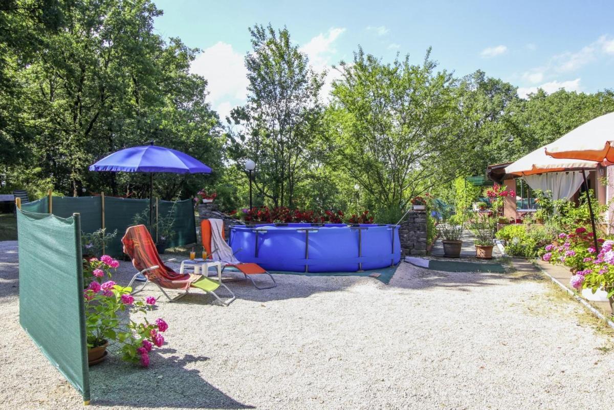 Dalibor In Jakacici - Haus Fuer 2-4 Personen Gračišće Buitenkant foto